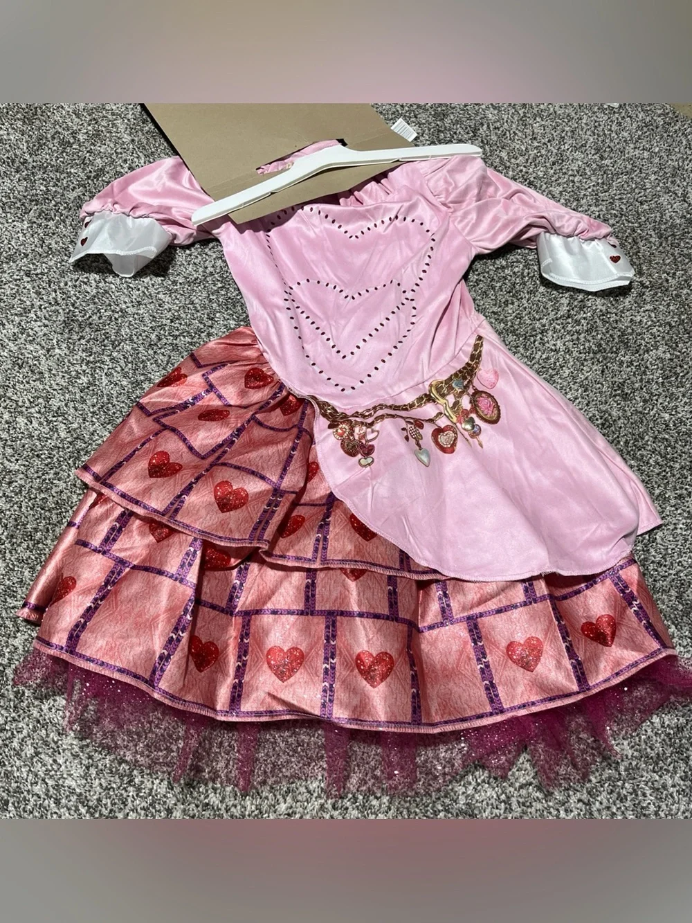 Disney Descendants: The Rise of Red Bridget Deluxe Kids' Hearts Costume L 10/12